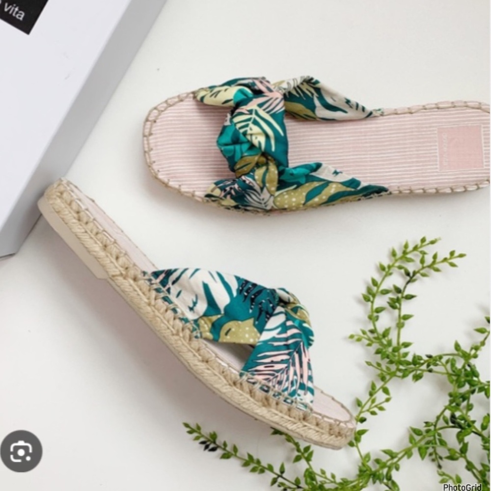 Dolce Vita size 8.5 Benicia green palm tree sandals NEW